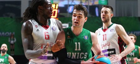 Lokomotiv Kuban contre UNICS